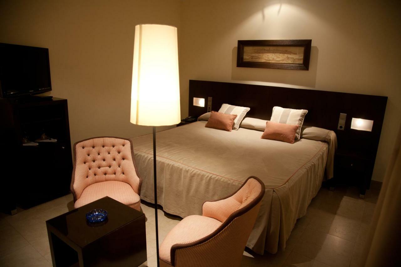 Hotel El Meson توريخوس المظهر الخارجي الصورة