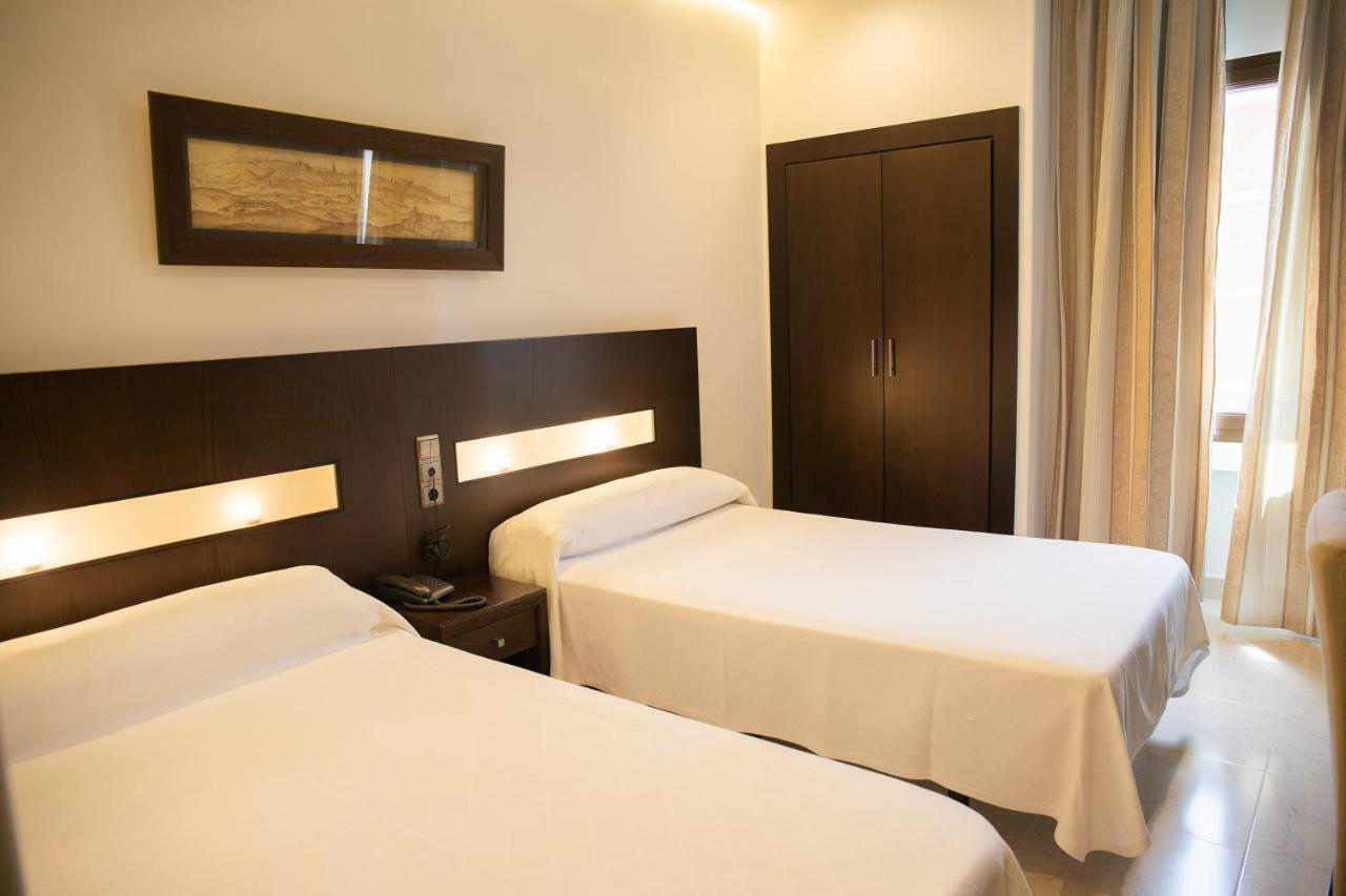 Hotel El Meson توريخوس المظهر الخارجي الصورة